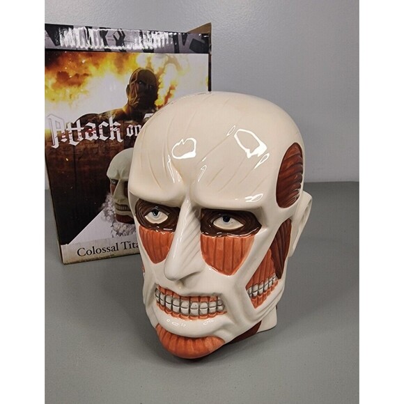 Other - Attack On Titan Colossal Titan Head Coin Bank Horror Skull Anatomy Anime